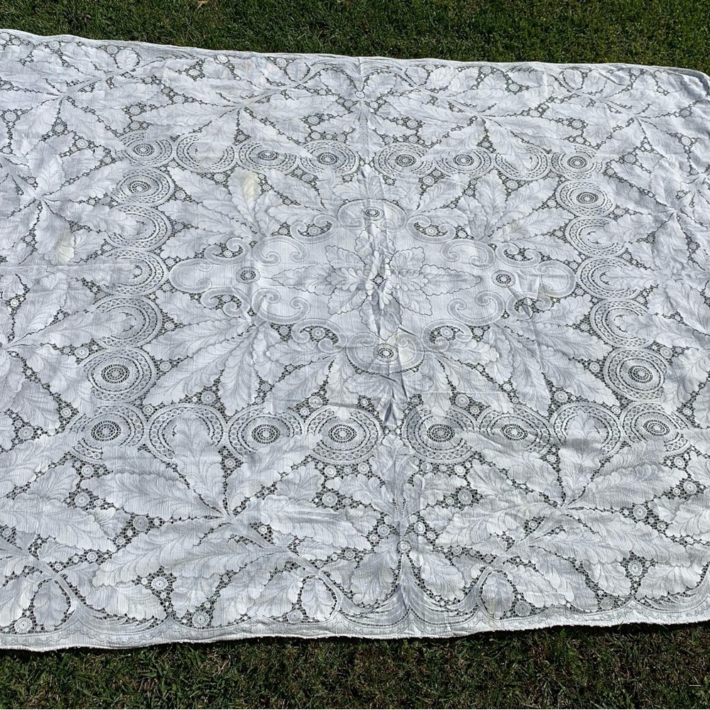 Table cloth - Picture 2 of 7